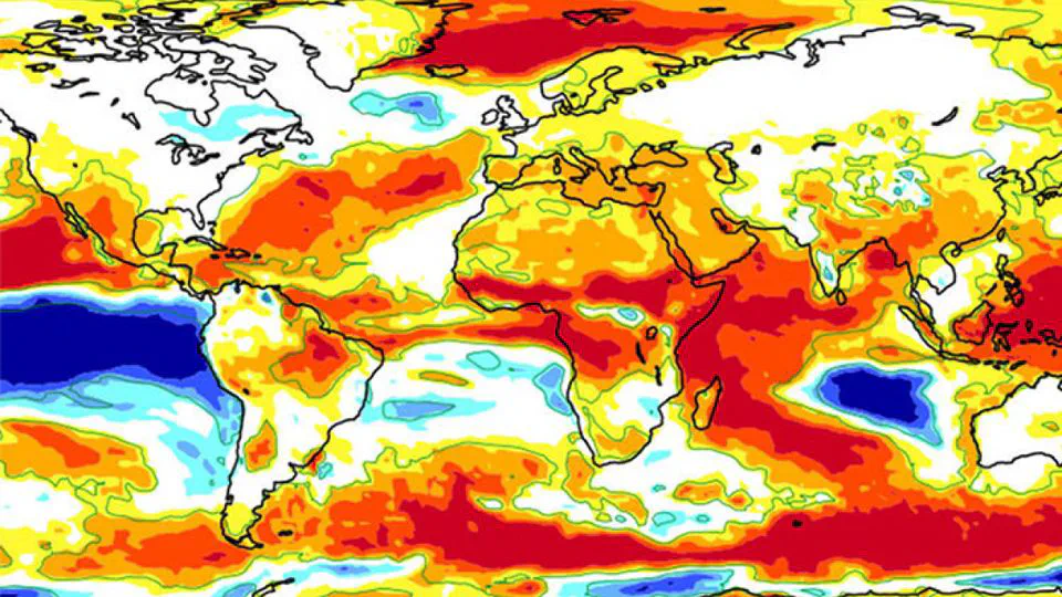 Machine Learning Approaches to Improve Accuracy in Extreme Seasonal Temperature Forecasts: A Multi-Model Assessment